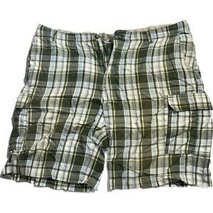 IZOD Plaid Green‎ Cargo Shorts Men’s Size 40